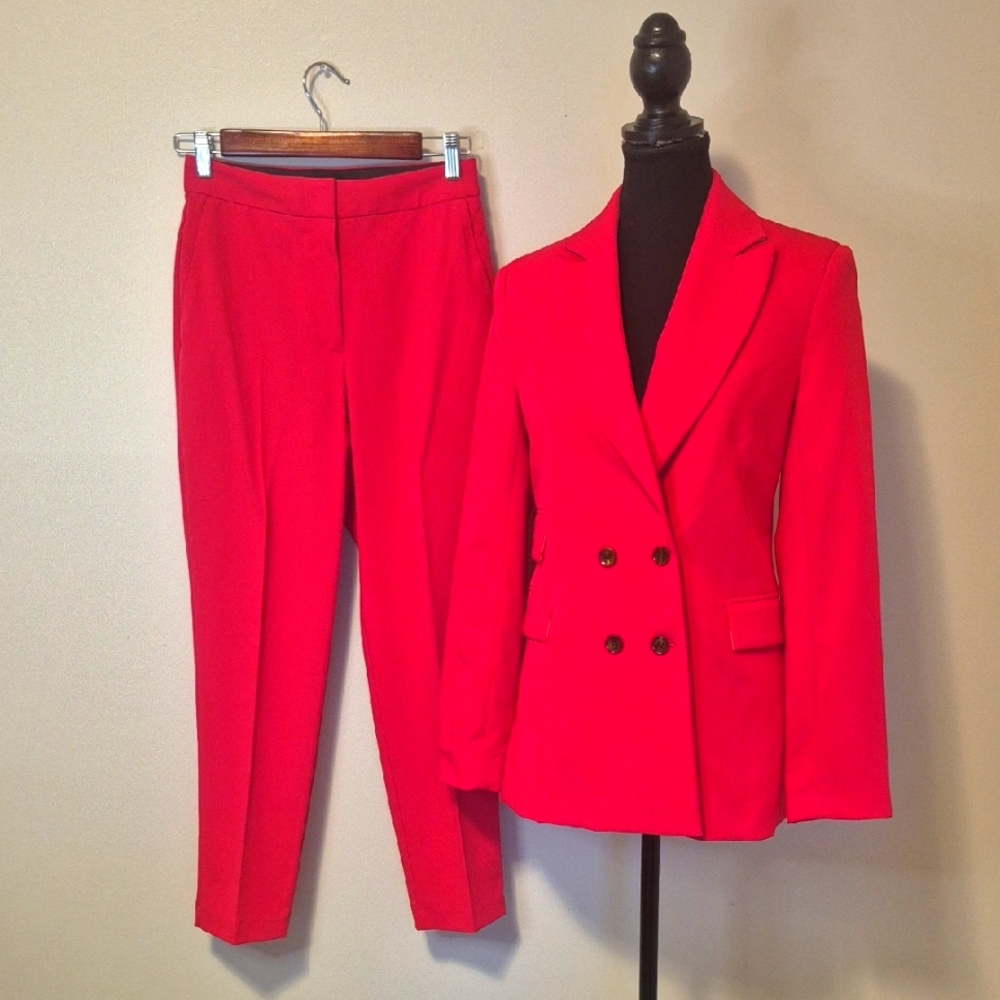 NEW - TOP SHOP Women's 2 piece Pant / Blazer set - Size 2